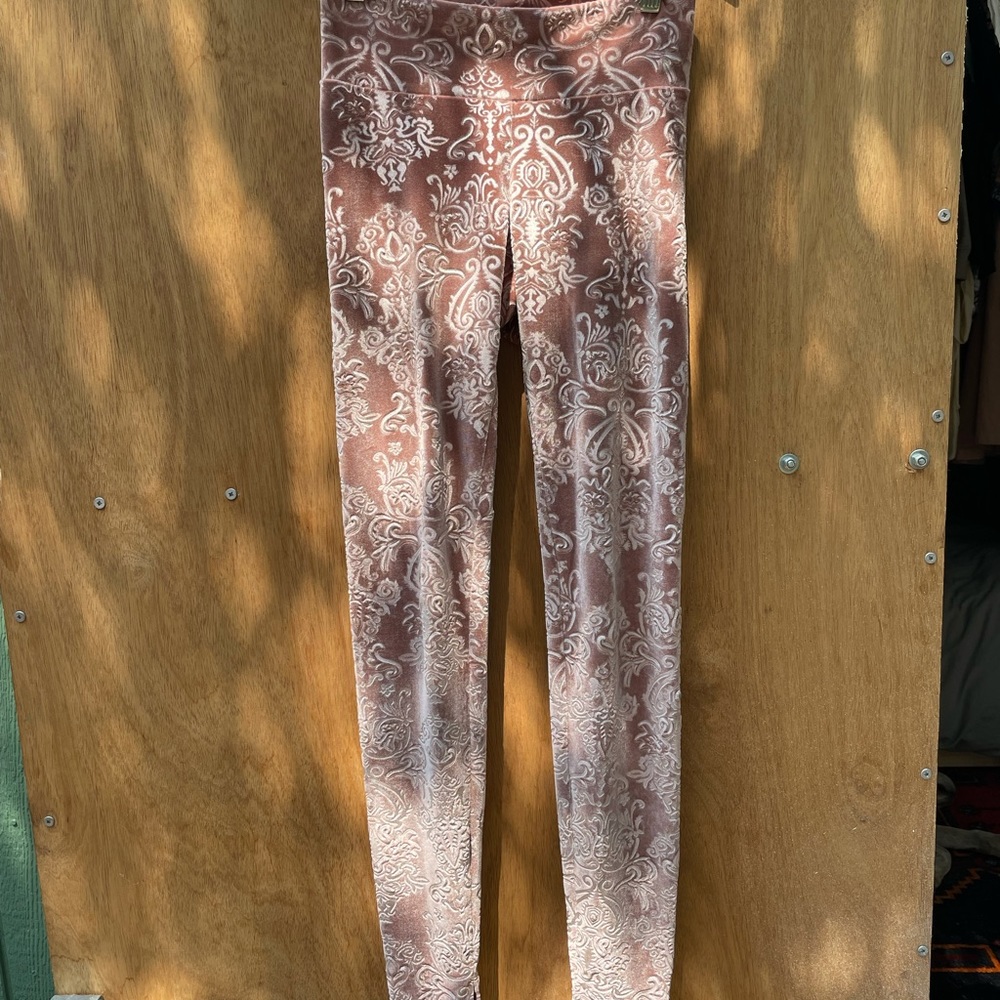 Temple Ro Sophie Leggings in Blush